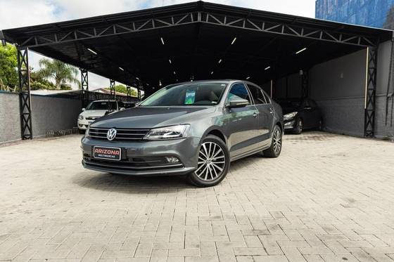 VOLKSWAGEN JETTA 2.0 TSI HIGHLINE 211CV GASOLINA 4P TIPTRONIC